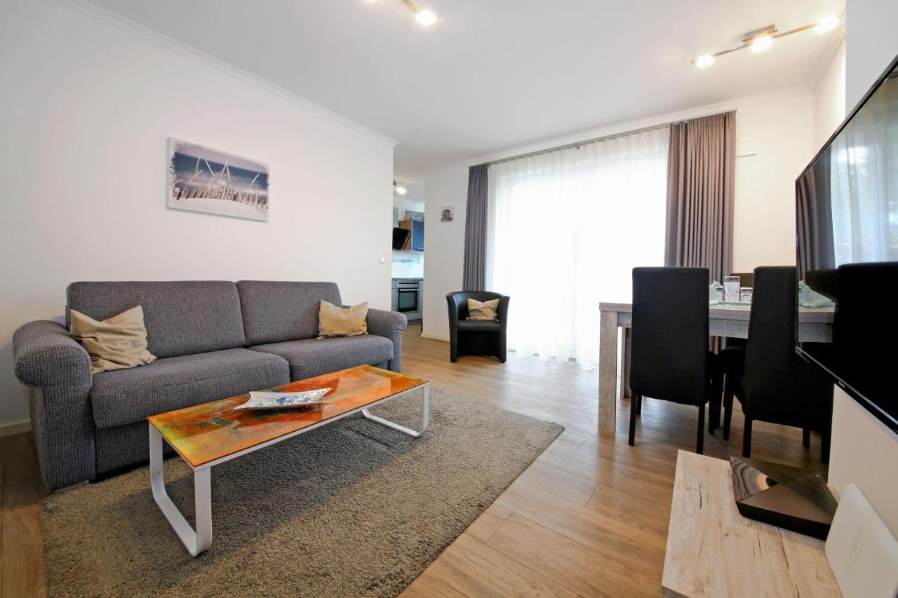 Haus Pamir - Ferienwohnungen Ostseebad Nienhagen Bagian luar foto