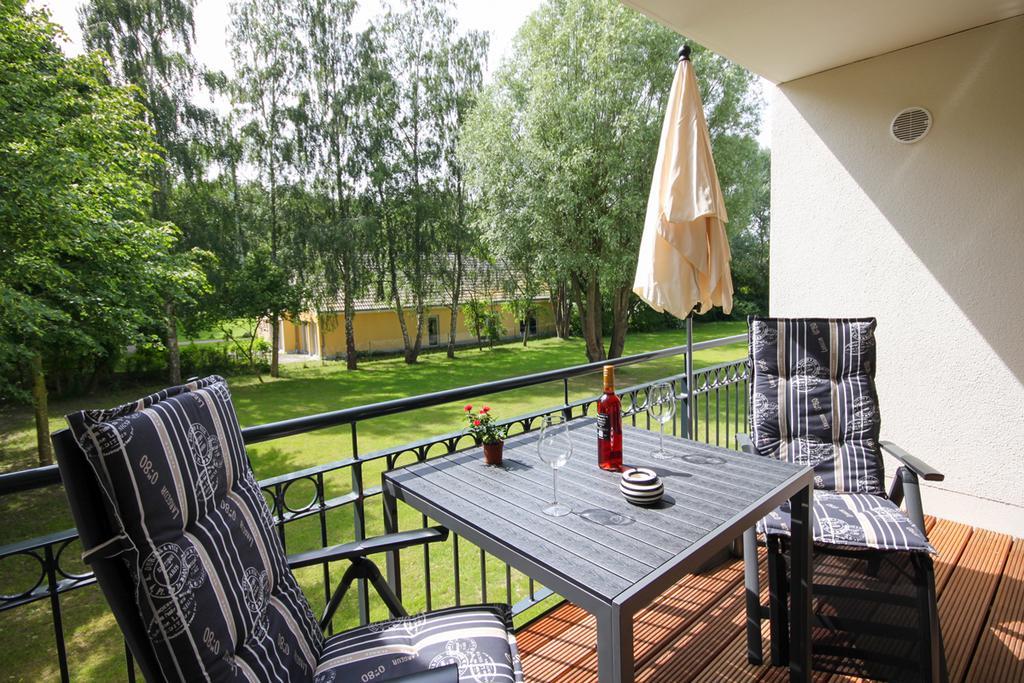 Haus Pamir - Ferienwohnungen Ostseebad Nienhagen Bagian luar foto