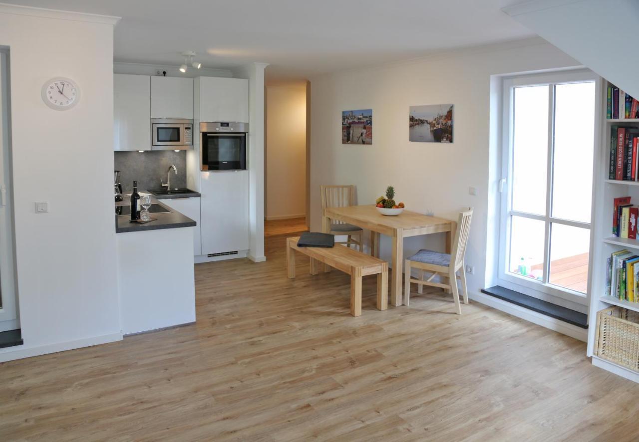 Haus Pamir - Ferienwohnungen Ostseebad Nienhagen Bagian luar foto