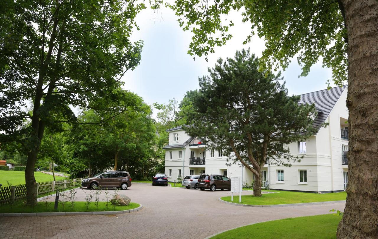 Haus Pamir - Ferienwohnungen Ostseebad Nienhagen Bagian luar foto