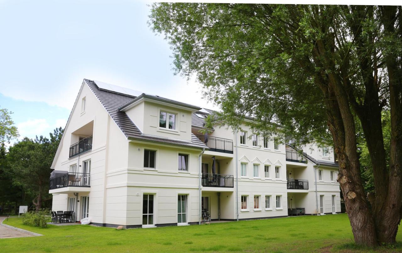 Haus Pamir - Ferienwohnungen Ostseebad Nienhagen Bagian luar foto