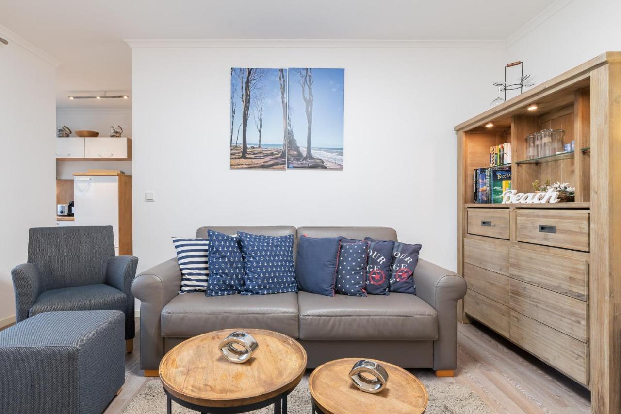Haus Pamir - Ferienwohnungen Ostseebad Nienhagen Bagian luar foto